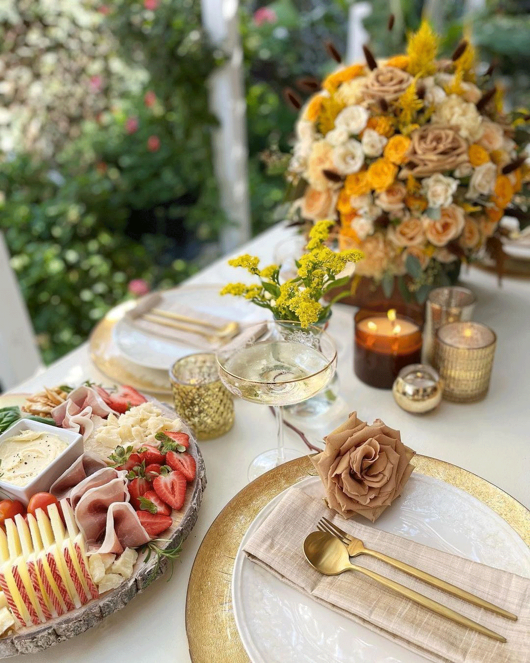 Floral Christmas Traditions From Around the World - Petal Relations