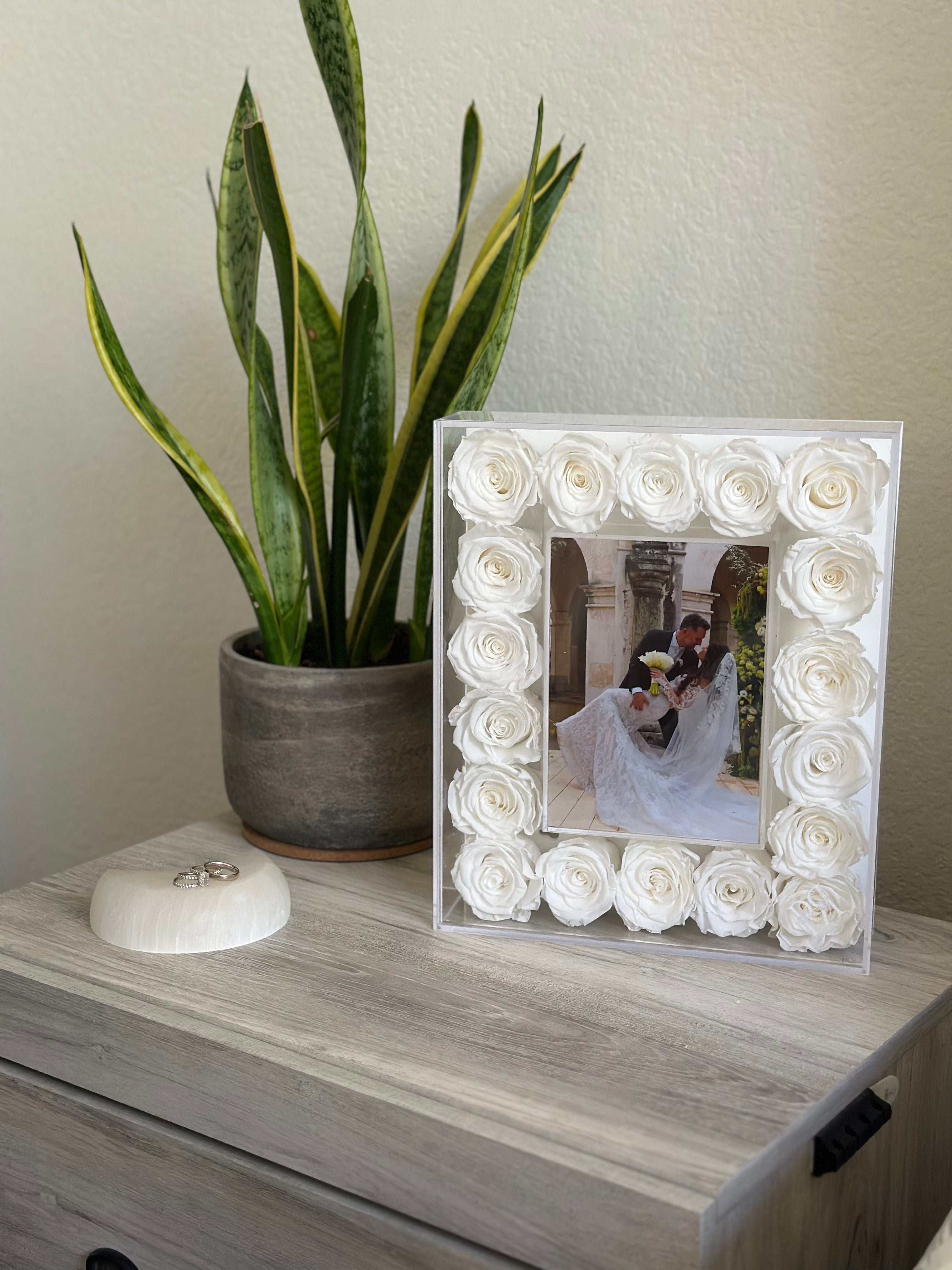 Standard Forever Petal Frame