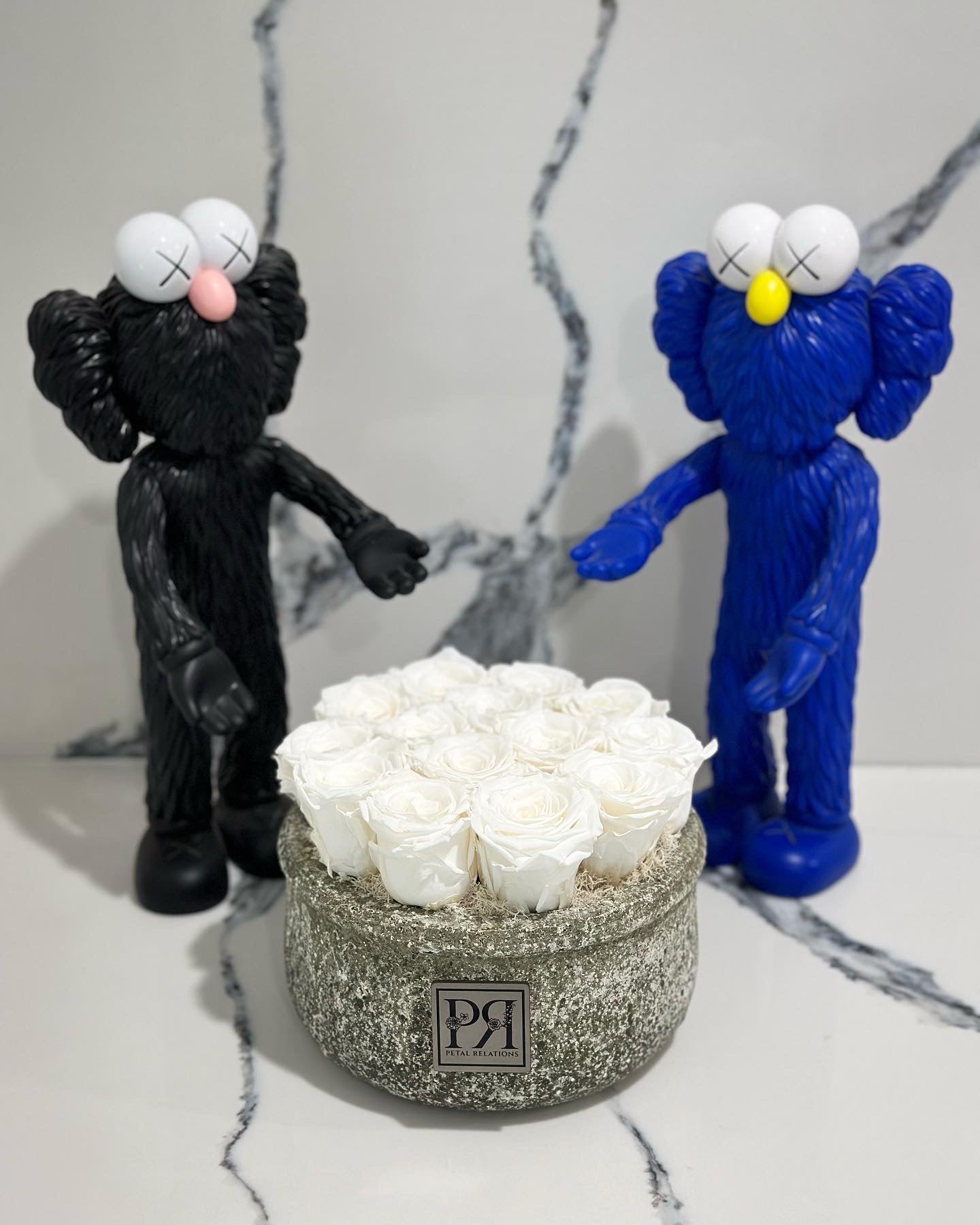 Forever Large Round - Petal Relations